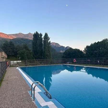 Mirador De By Pirineos360 - Piscina Y 2 Plazas De Garaje דירה